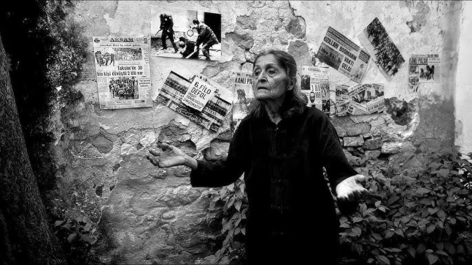 Eflan Aykaç. Kıyılara Kaçan Kadın'ların en dertlisi, en renklis.