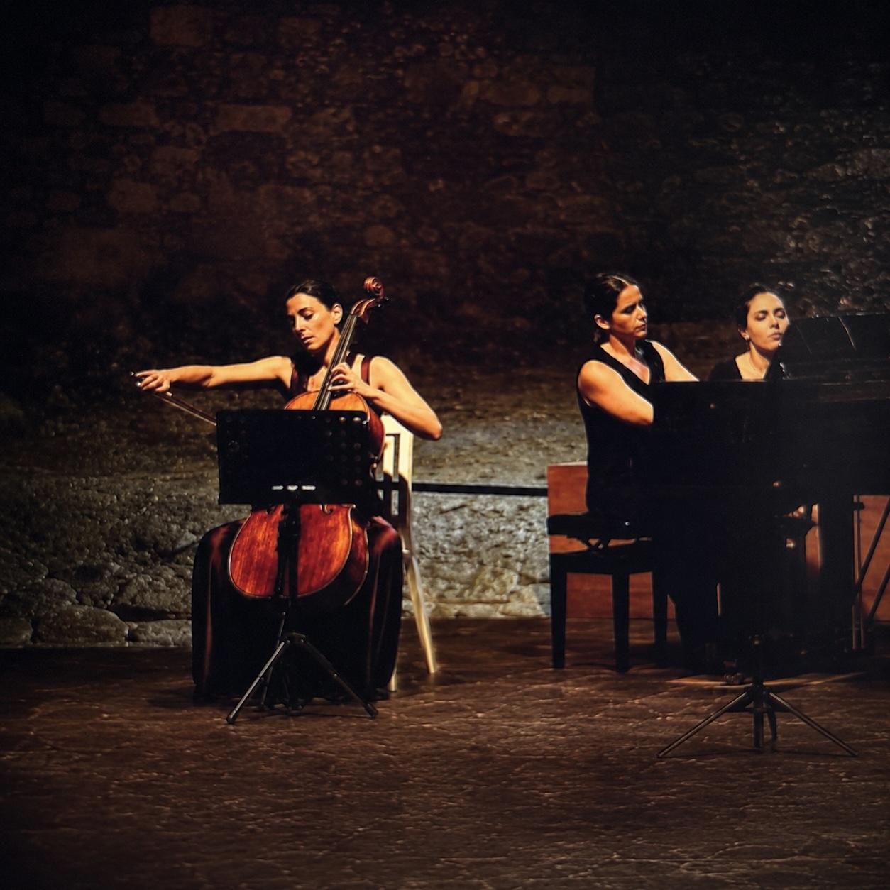 Eren Levendoğlu Gümüşlük Festival Antik Taş Ocağı sahnesinde