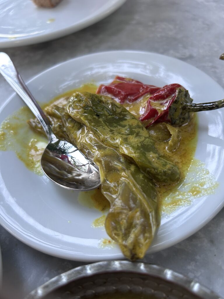 Bağarası Restoran’da mevsimsel malzemelerle hazırlanan Ege tabağı