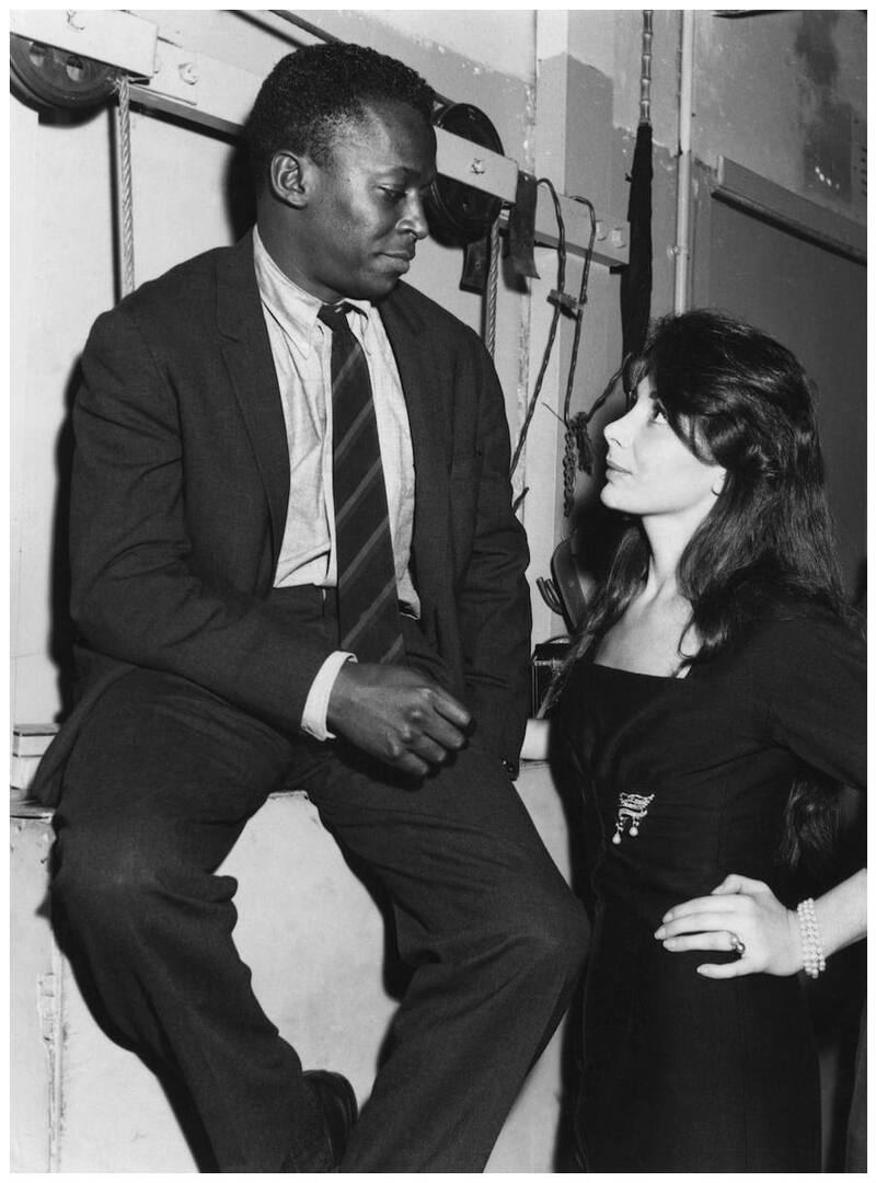 Miles Davis ve Juliette Gréco Paris’te Miles Davis ve Juliette Gréco Paris’te birlikte